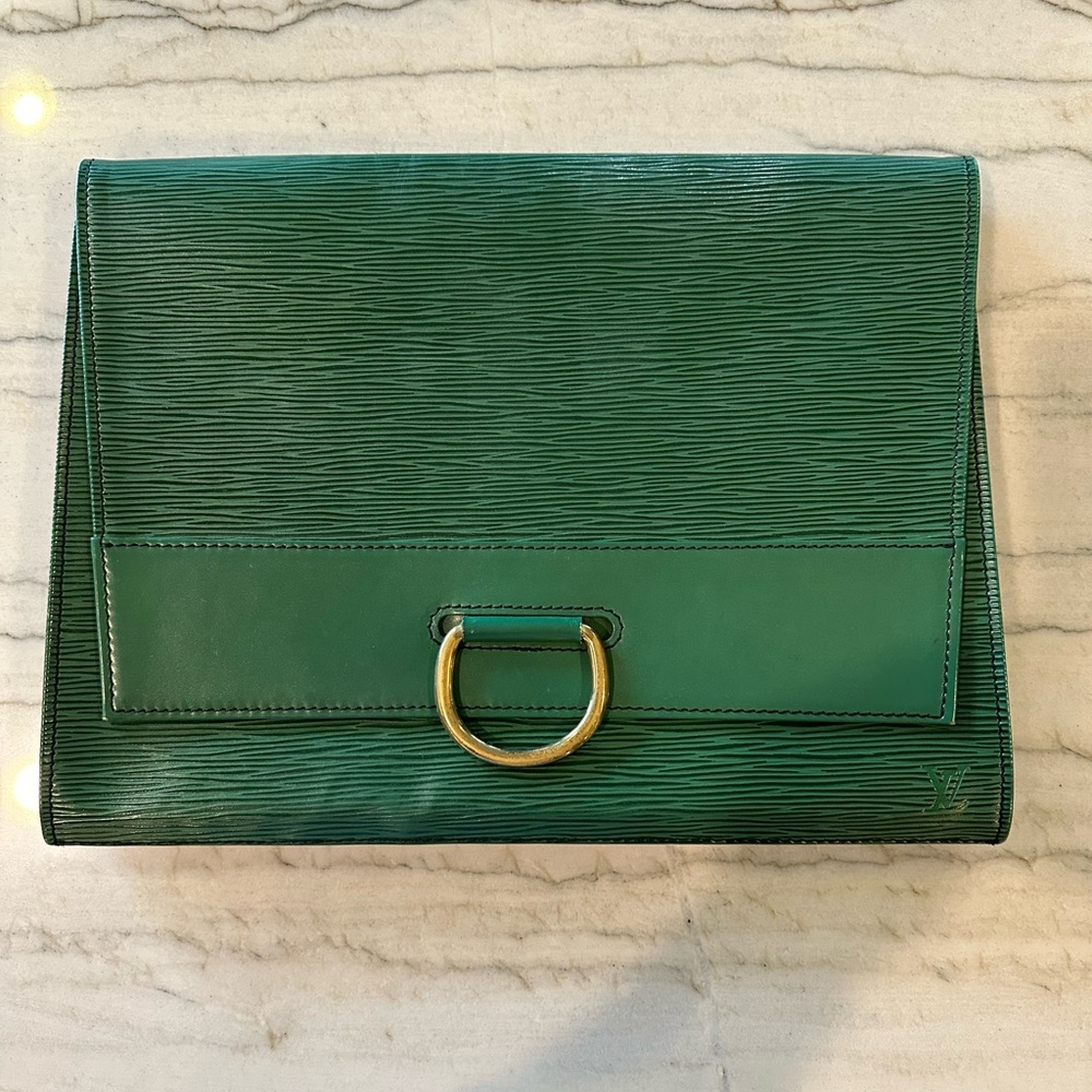 Louis Vuttion epi green leather clutch